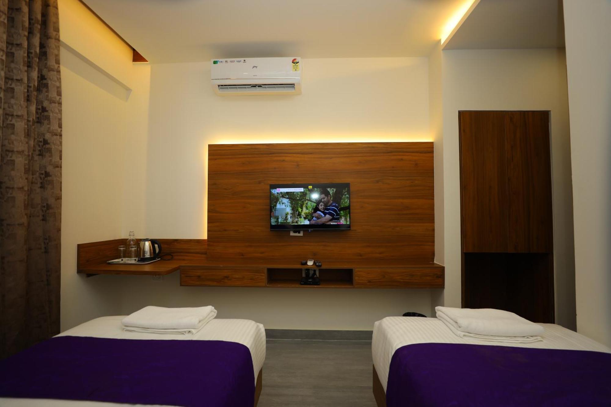 Silverkey Hotel Yelahanka Bangalore Exterior foto